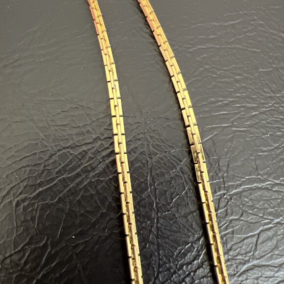 Trifari Scribble Pendant Link Necklace Gold Tone - Picture 4 of 6